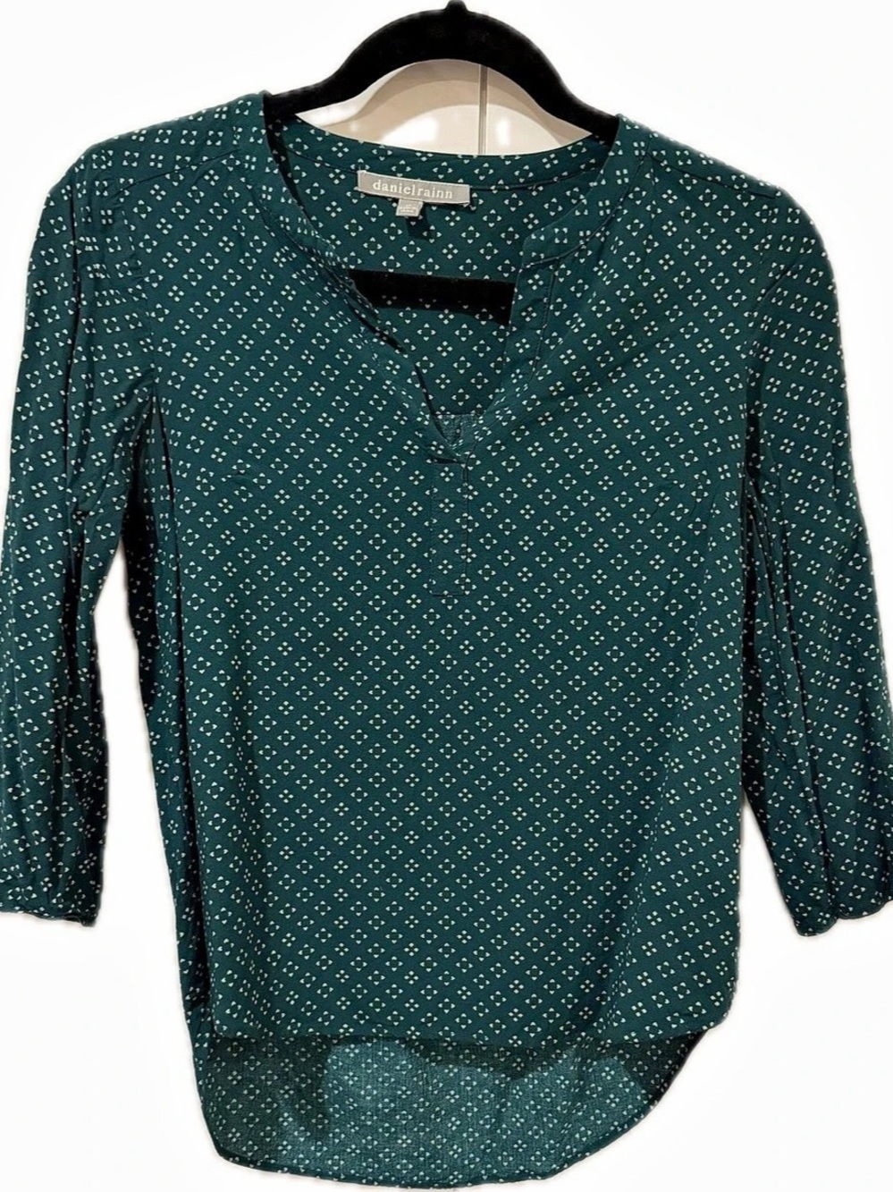 Daniel Rainn Geometric Blouse in Green & White Like New